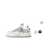 Светло-голубой