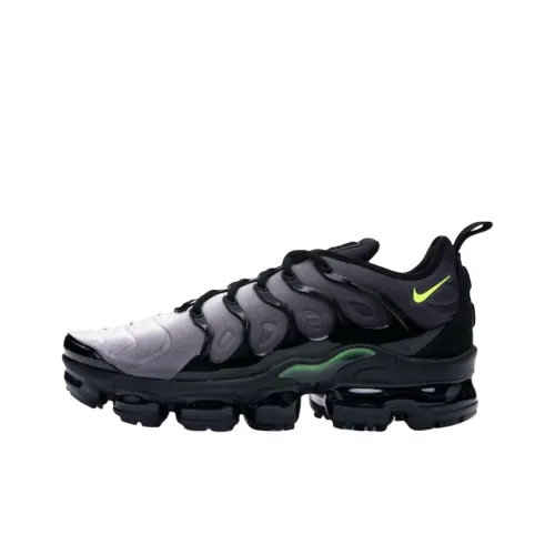 Nike Air Vapormax Plus Беговые кроссовки Мужской Черный