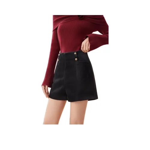 Love To Serve Повседневные шорты Женские