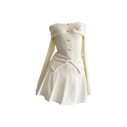 COVT Топ+Юбка Женские Комплекты с Юбкой