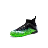 Черные сломанные шипы