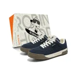 Темно-синий