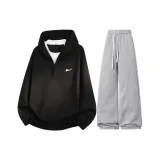 Чёрный топ + Светло-серые штаны