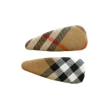 Два пакета кофейного цвета