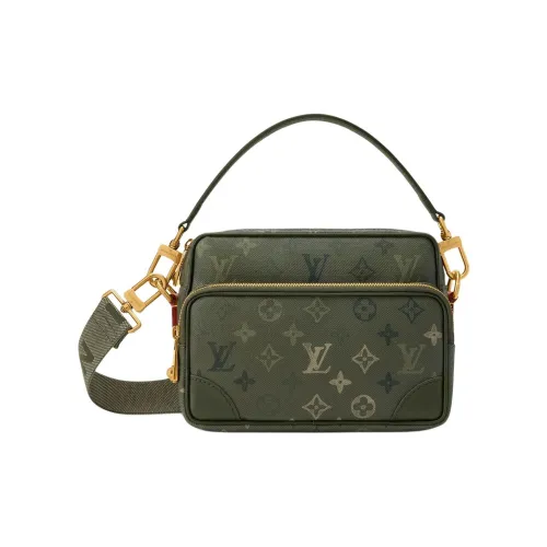 LOUIS VUITTON Nil Монограмма Surplus Покрытый холст Одно плечо Сумка Мужская Хаки зеленый