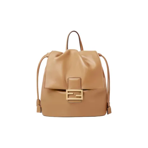 FENDI Рюкзак из коровьей кожи стандартный женский бежевый