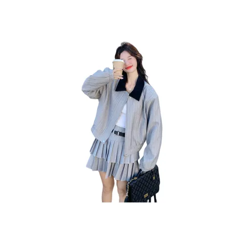 Kangaroo Изображение Цвет Женский Комплект с Юбкой