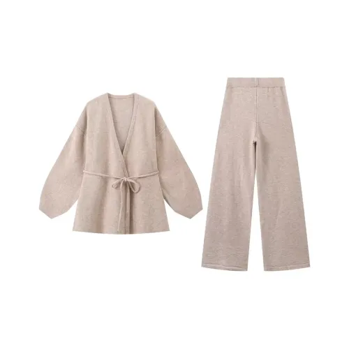 Gentle Welcome Повседневный костюм женский