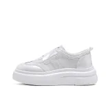 Жемчужно-белый