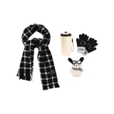 Черный шарф в клетку + термоперчатки + утепленный размер бюстгальтера + украшение в виде куклы