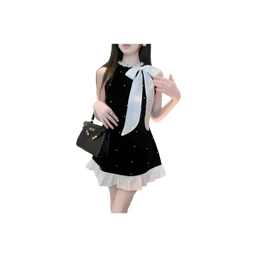 ЮЙЧЖАОЛИНЬ Черное Женское Слиплатье