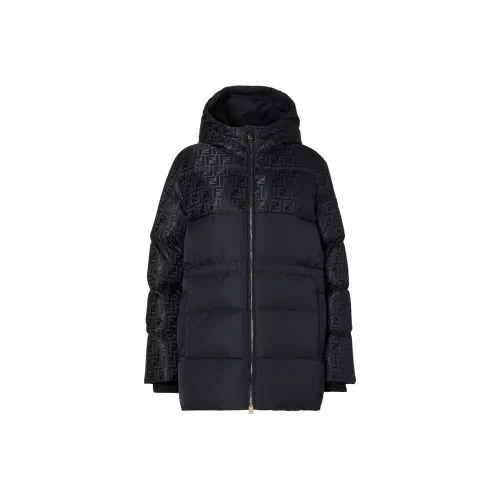 FENDI Черный Женские Пуховики
