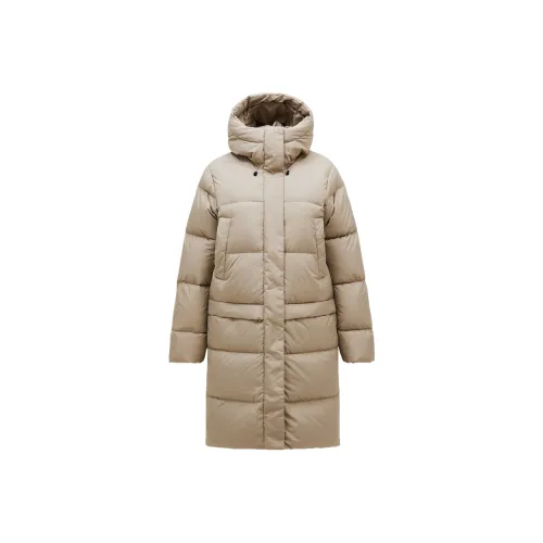 PEAK PERFORMANCE Пуховики и зимние пальто Женские