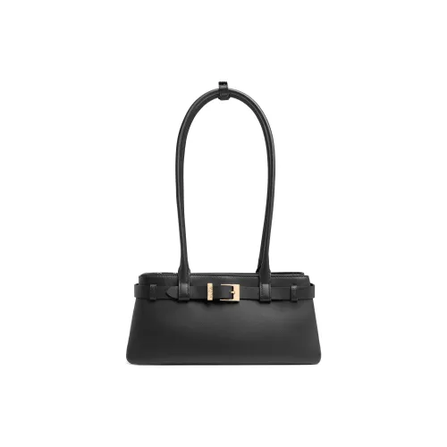 CHARLES KEITH Сумка из крупнозернистой текстуры коровьей кожи бейдж плечевая сумка среднего размера женская черная красная коричневая