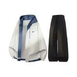 Светлый хаки топ + черные штаны