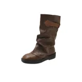 Коричневый