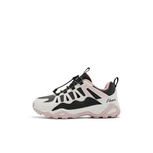 QIAODAN Противоскользящий Износостойкий Водонепроницаемый Низкий Топ Уличная Обувь Айвори Белый Черный Детский