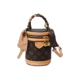 Кофе и абрикос