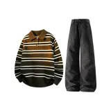 Маринованный зеленый топ + серые джинсы