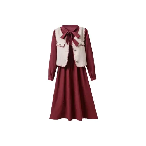 SCCREBEL OFFICIAL Комплект с юбкой Женские