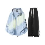 Светло-синий топ + черные штаны