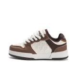 Бежево-коричневый