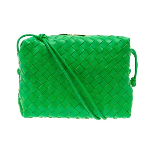 Bottega Veneta Loop Sheepskin Camera Bag Сумка для хранения Сумка через плечо Маленькая женская Зеленая