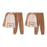 Коричневый