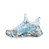 Лунно-белый