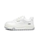 Жемчужно-белый