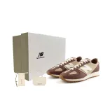 Коричневый (Особенная коробка для обуви)