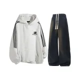 Белый серый топ + черные штаны