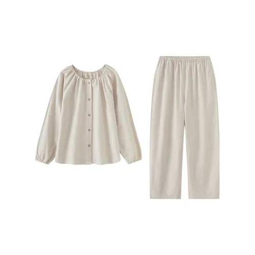 Женские пижамные комплекты