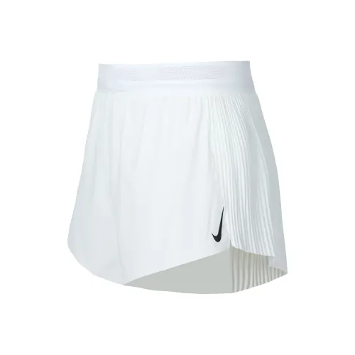 nike Спортивные шорты Женские Белые