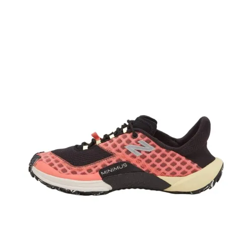 New Balance Minimus Trail Беговые кроссовки Женские Красный Черный