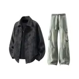 Black Top + Blue Workwear Jeans  
Черный топ + синие рабочие джинсы