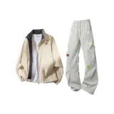 Бежевый абрикос + светло-серые штаны