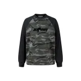 Серый, зеленый камуфляж