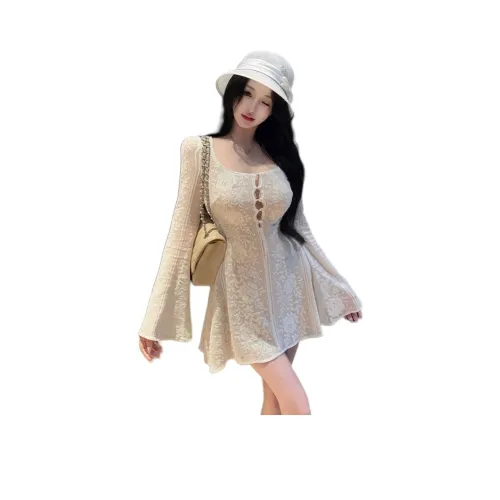 BONAS Длинное платье с длинными рукавами женское