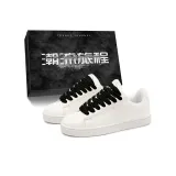 Белый, черный, шнурки