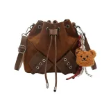 Коричневый