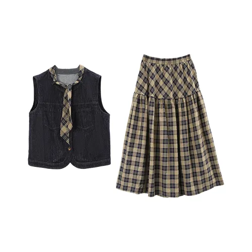 Комплект с юбкой A Paradise For Awakening для женщин