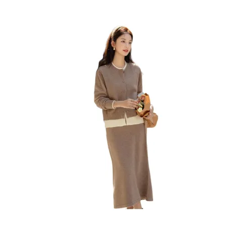 Dme Khaki Женские Комплекты с Юбкой