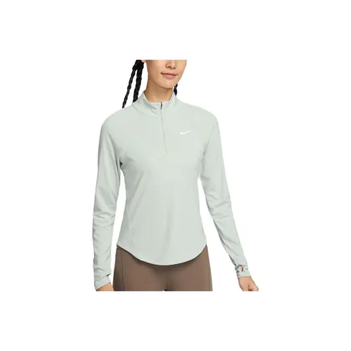 nike Зеленые Женские T-рубашки