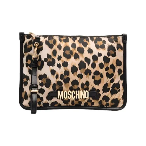 MOSCHINO Кошельки Женские