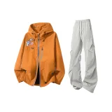 Золотисто-оранжевый + светло-серые штаны