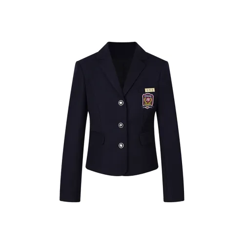 Алый костюм женские деловые костюмы