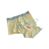 Молочно-белый