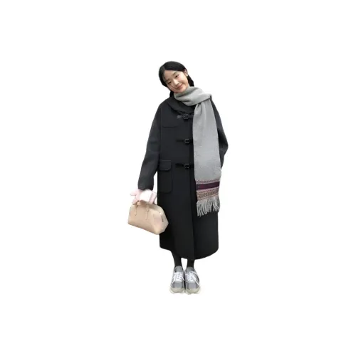 GIUHF Серый Женский Пальто