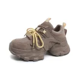 Коричневый